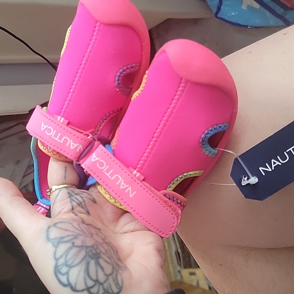 Nautica pink water shoes girls size 9